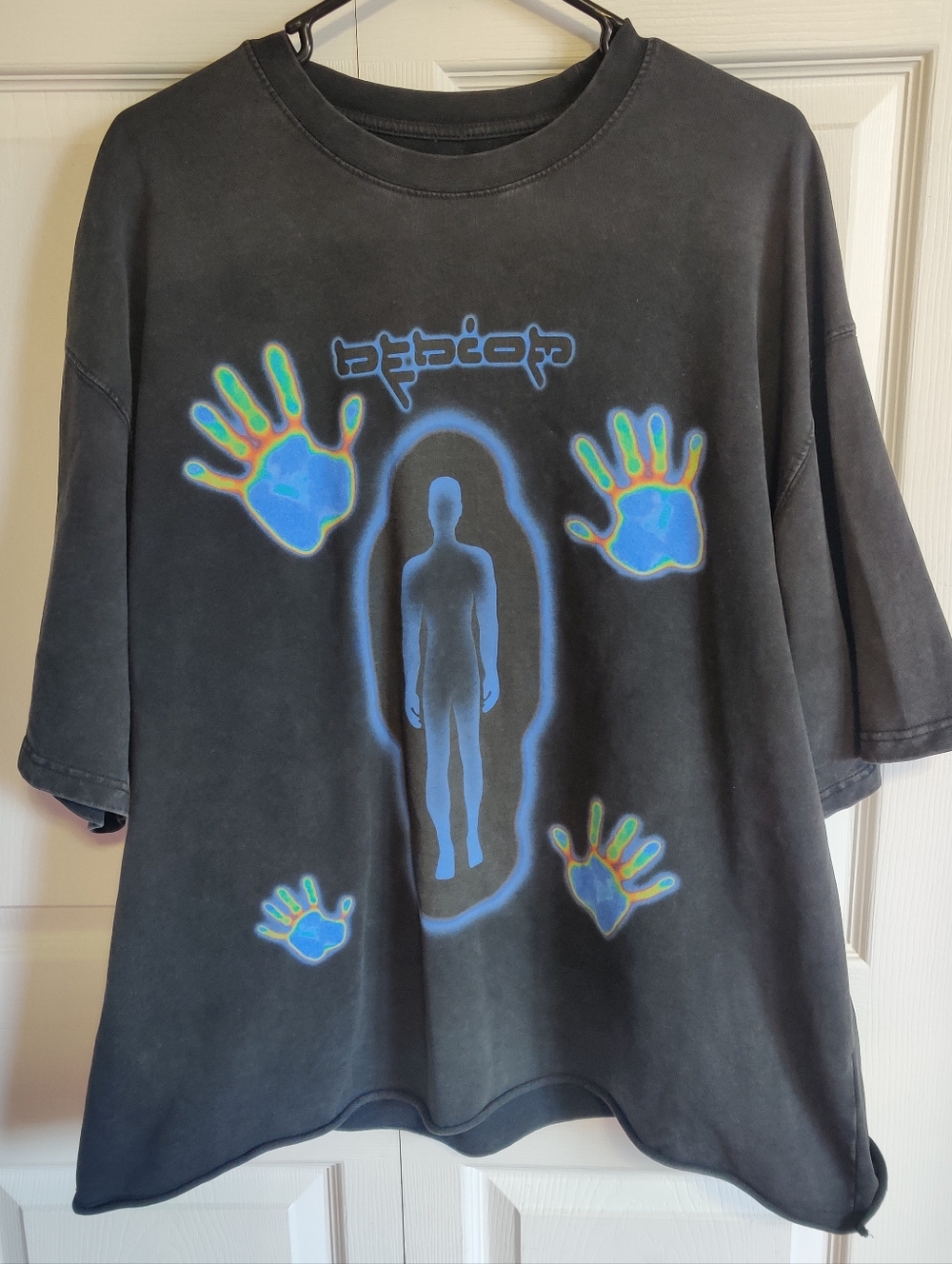Made In Space Mens XL Streetwear Black Shirt Distorted Graphic Alien Hand Print